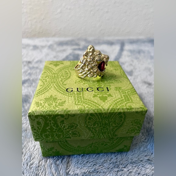 BRAND NEW Gucci Lion Head Gold Red Rhinestone Crystal Ring Size L - Picture 6 of 11